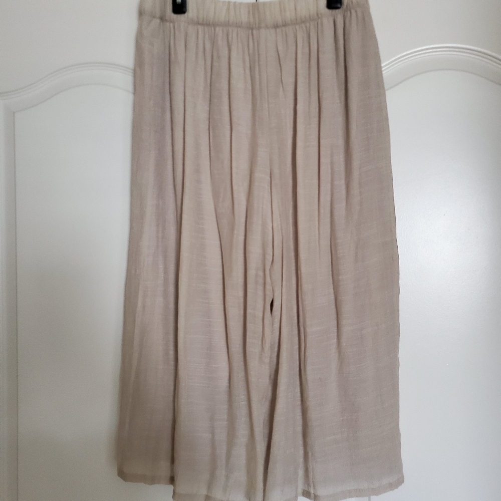 Gauze Pull-On Capri Pants